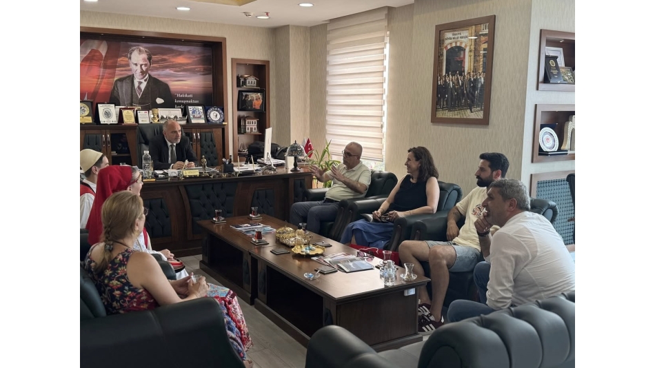 Gururla Sahnedeydik: 21. Hopa Kültür, Sanat ve Deniz Festivali'ndeydik!